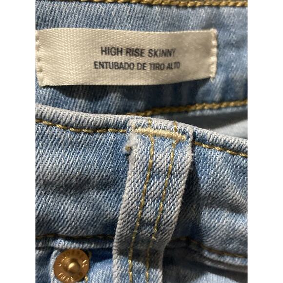 Universal Thread High Rise Skinny Jeans Women's 6/28R Blue Light Wash - Picture 3 of 7